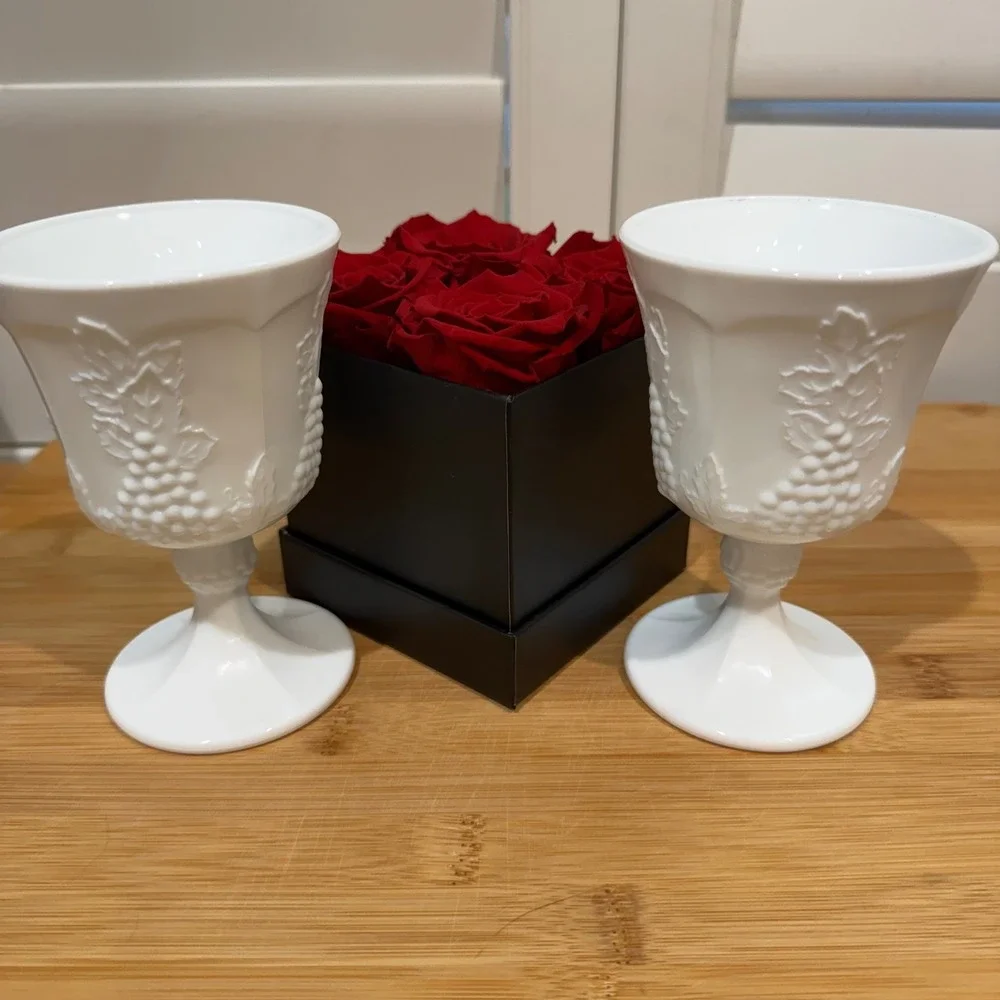 Pair Vintage Indiana Glass Milk Glass Harvest Grape Pedestal‎ Goblets White